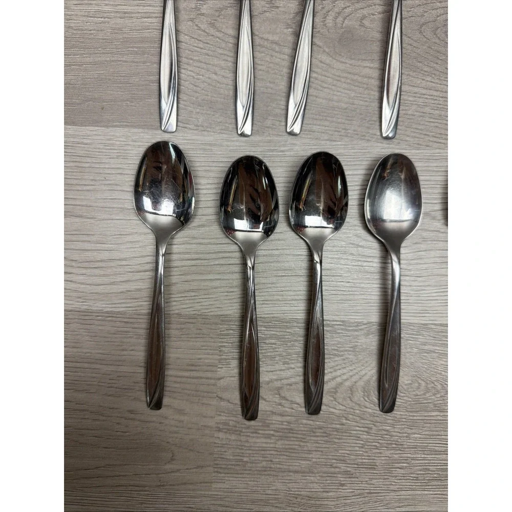 Lot Of 16 International Silver Company Teaspoons. IS CO Stainless USA Made!